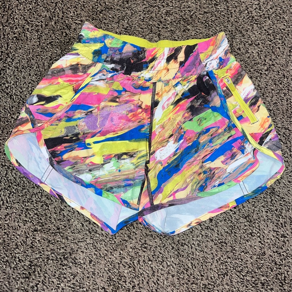Lululemon: Tracker Low-Rise Lined Short 4”, Catalyst Multi, Size 4